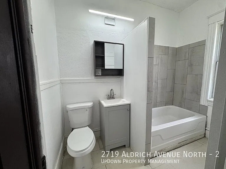 2719 Aldrich Ave N #2 — Photo 8