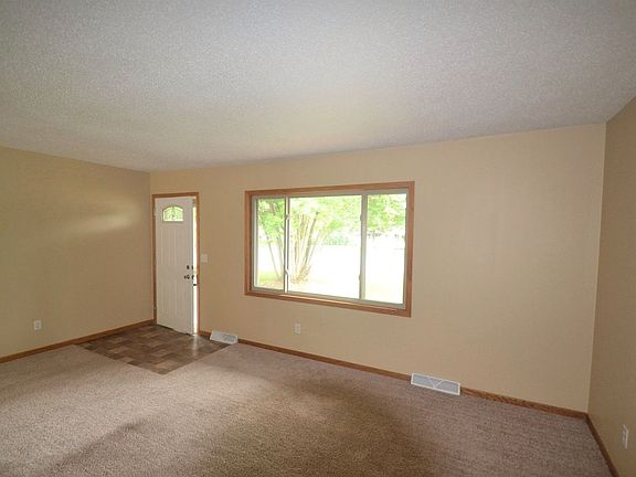 2nd image of 14021 Crosstown Blvd NW