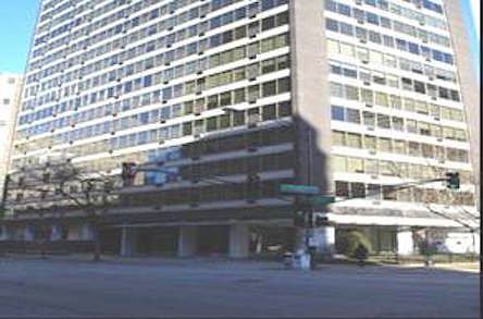 4th image of 360 W Wellington Ave APT 16C