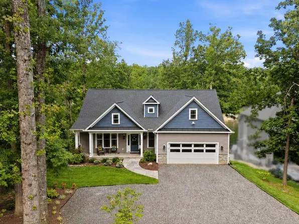208 Beachside Cv, Locust Grove, VA 22508