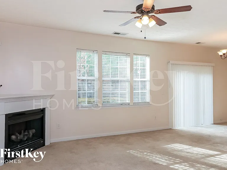 2267 Baker Station Dr — Photo 2