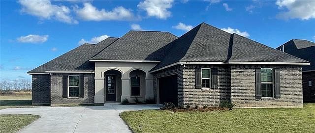 1st image of 4515 Belleview Dr