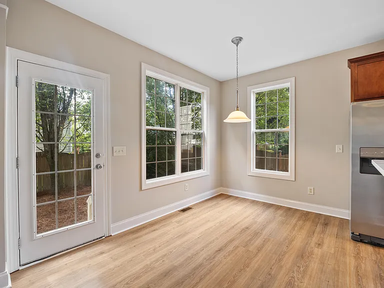 120 Hatchet Creek Ct — Photo 8