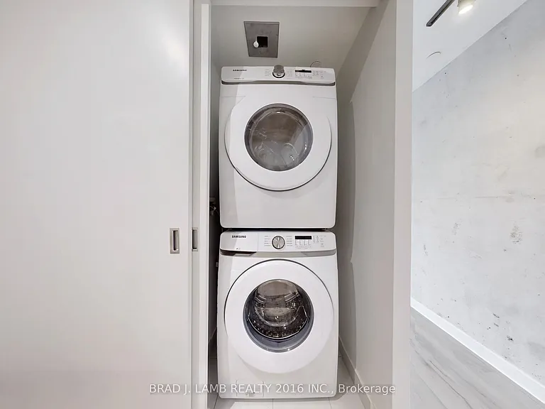 55 Ontario St #718 — Photo 17