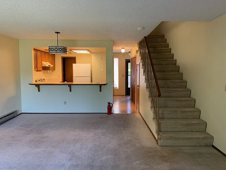710B 10th St NE — Photo 5