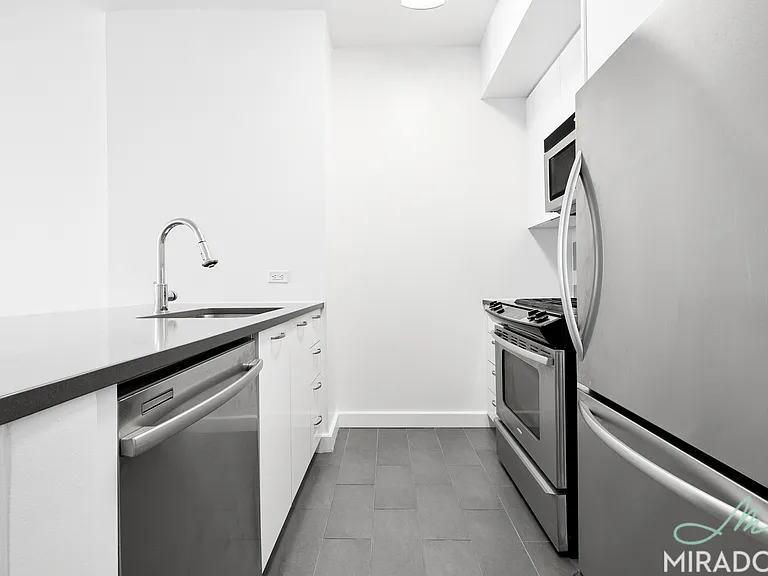 80 Dekalb Ave #24D — Photo 4