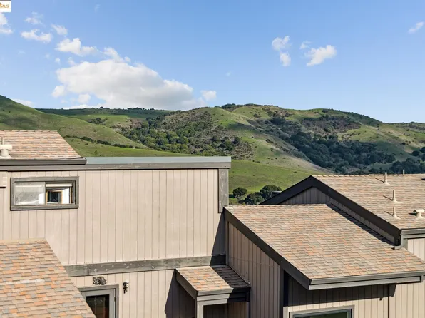 807 Vista Heights Rd, El Cerrito, CA 94530