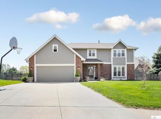 16209 Bancroft Cir, Omaha, NE 68130
