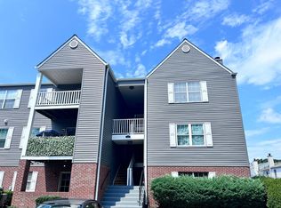 202 Grosvenor Ln APT 101, Stafford, VA 22556