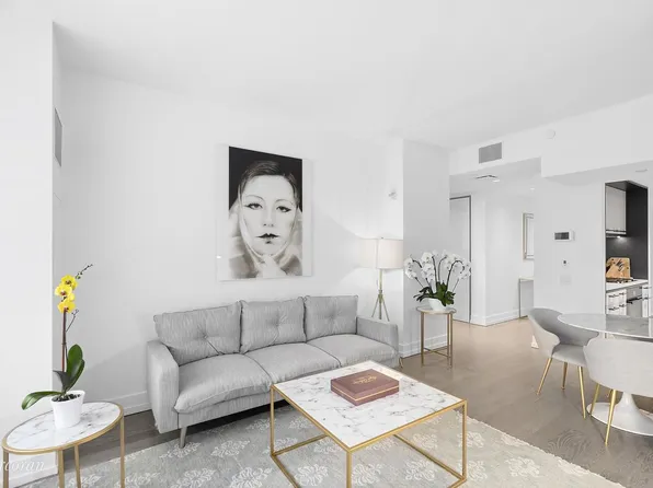 70 Charlton Street image 1 of 21