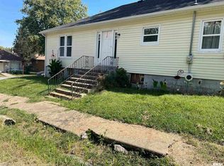 1702 E Poplar St, West Frankfort, IL 62896