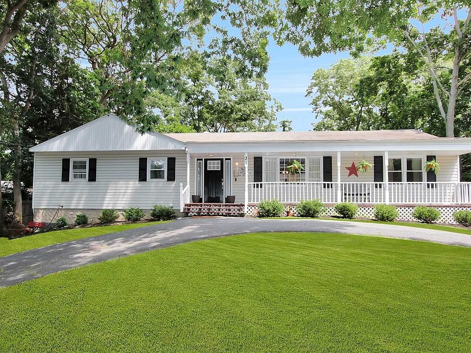 1st image of 31 Whitewood Dr