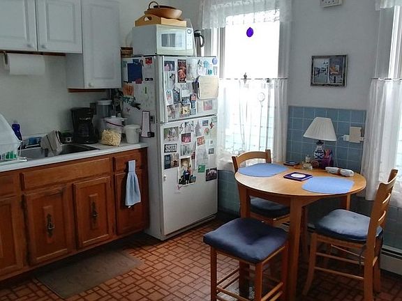 3rd image of 23 Harold St