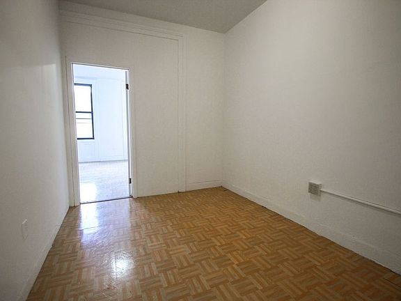 5th image of 220 Stockholm St #A2l
