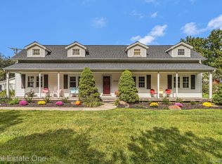 1835 Parker Rd, Holly, MI 48442