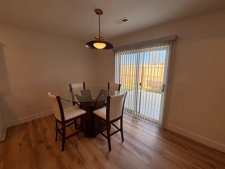 2608 Paige Ln — Photo 11