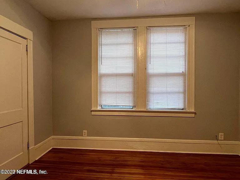 2302 College St — Photo 9