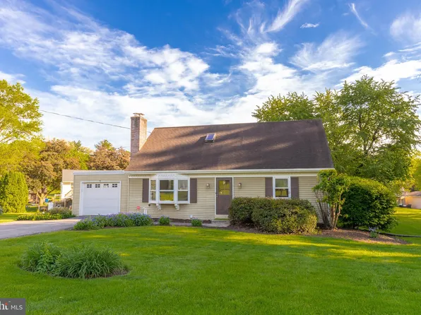 246 Froelich Ave, Mountville, PA 17554