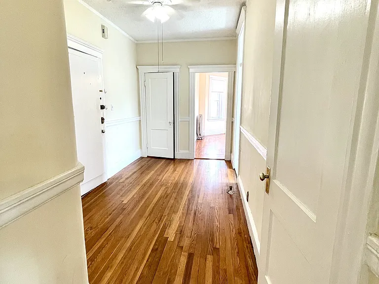 10 Lothian Rd #120 — Photo 5