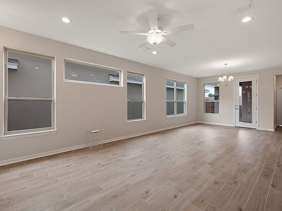 5th image of 1332 Zurich Ave