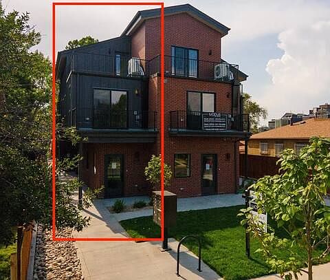 1419 Winona Court
3 Story 2 bed 2 1/2 Bath Townhome