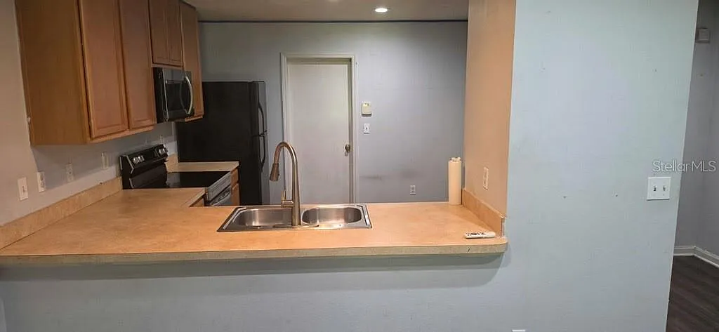 3 bed, 2.5 bath, 1532 sqft, $1,800 — Photo 3