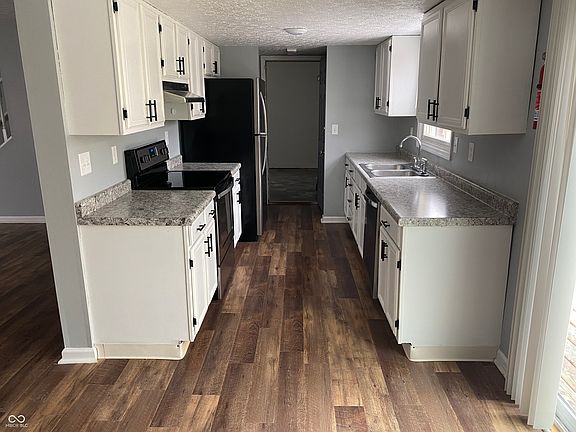 3rd image of 4251 N Melvin Ln