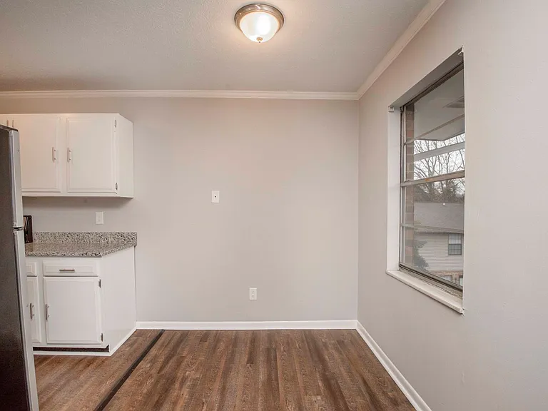 609 E Inskip Dr #7 — Photo 3
