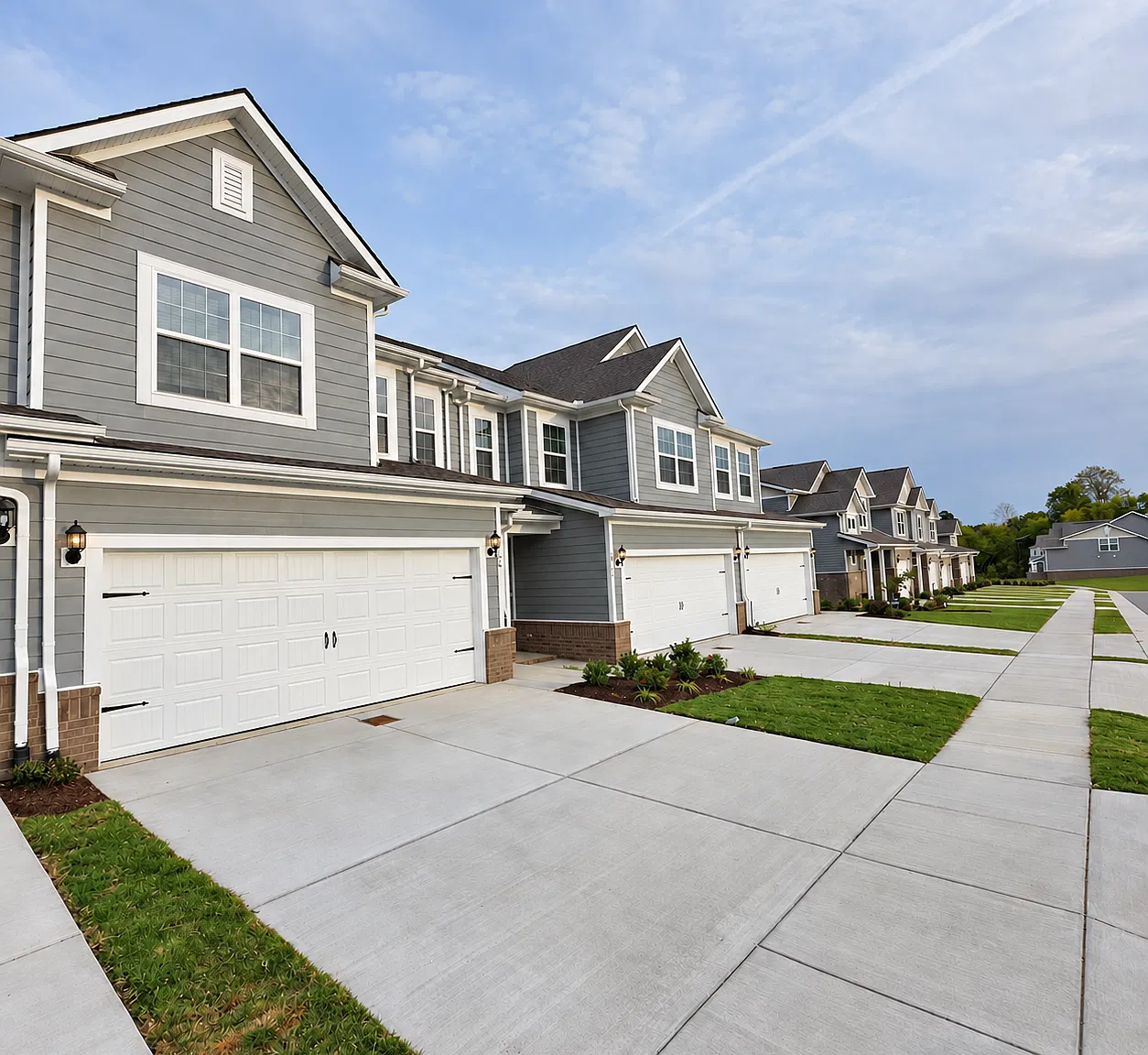 3 bed, 2.5 bath, 1673 sqft, $1,995 — Photo 2