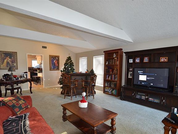 3rd image of 15526 Canterbury Forest Dr