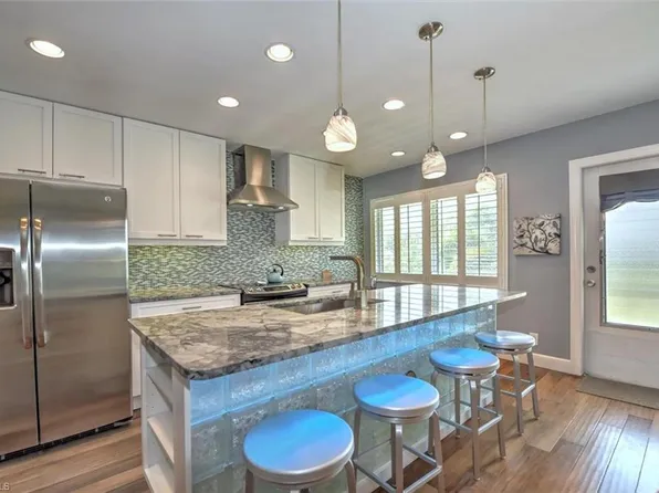 473 12th Ave S B11, Naples, FL 34102