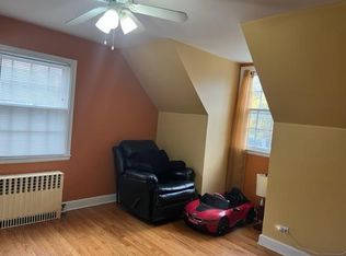 28 7th St #2, Stamford, CT 06905