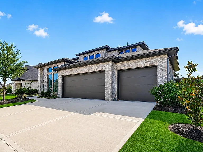 7438 Denali Dr — Photo 3