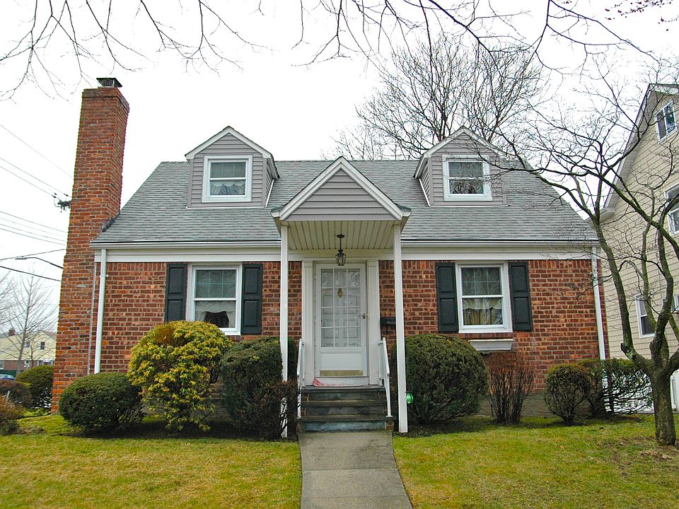 1st image of 8203 261st St