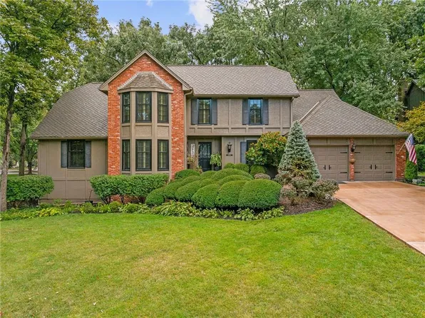 12024 Goddard St, Overland Park, KS 66213