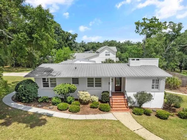 3901 Menendez Dr, Pensacola, FL 32503