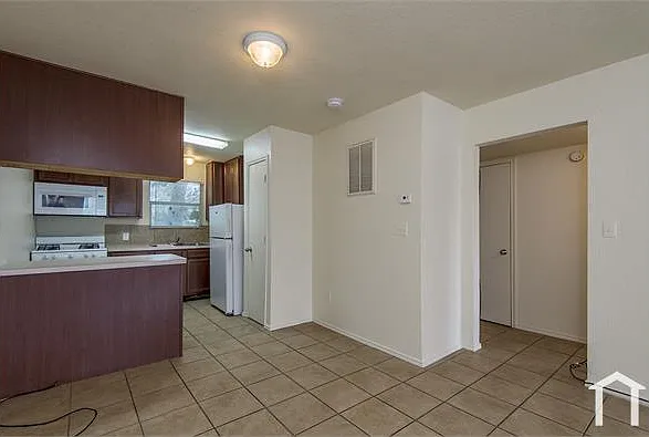 6810 Westover St #9 — Photo 7