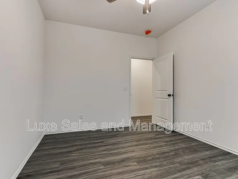 8016 NW 110th Dr — Photo 14
