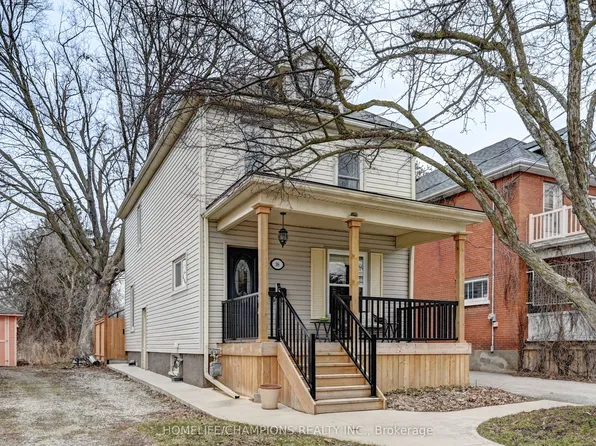 98 McNaughton St, Cambridge, ON N1R 1Z4