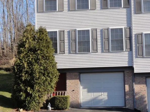 629 Rockwood Dr, Elizabethtown, PA 17022