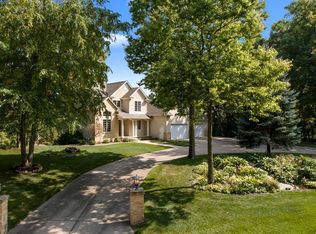 10442 Amy Ct, Inver Grove Heights, MN 55077