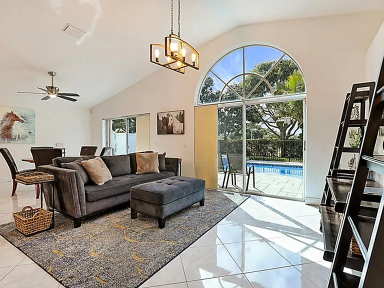 18965 Adagio Dr — Photo 12