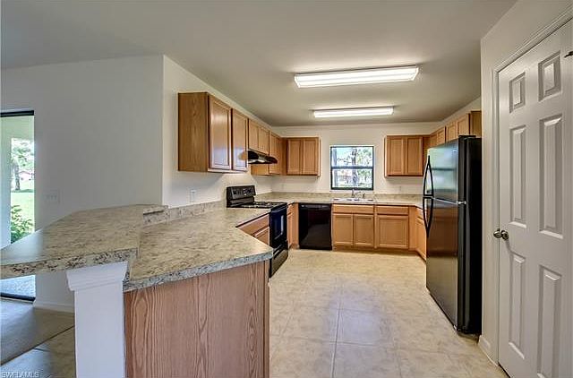 2nd image of 169 Shadow Lakes Dr