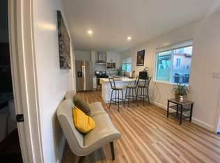 242 W 48th St, Los Angeles, CA 90037