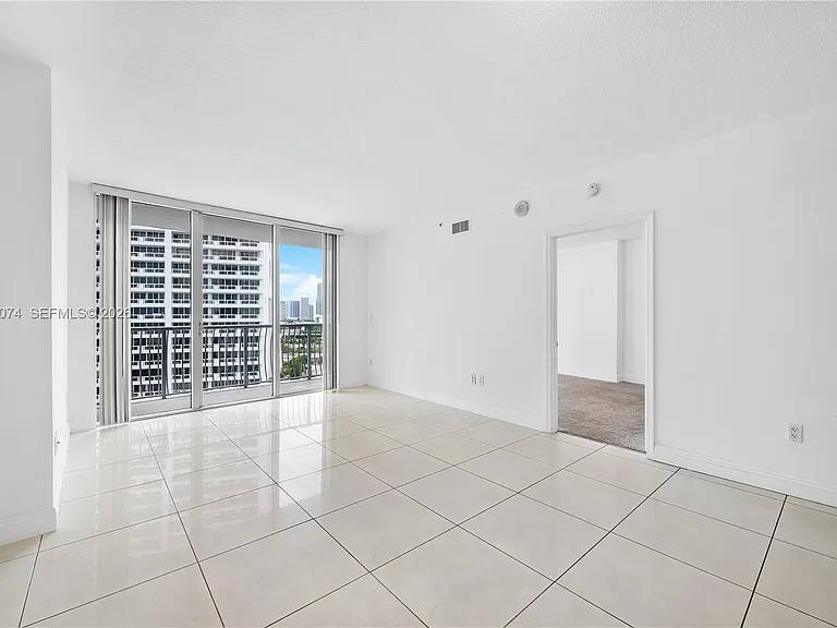 1750 N Bayshore Dr #1504 — Photo 7