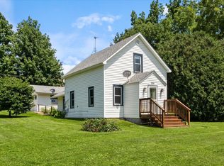 264 W Summit Ave, Ellsworth, WI 54011