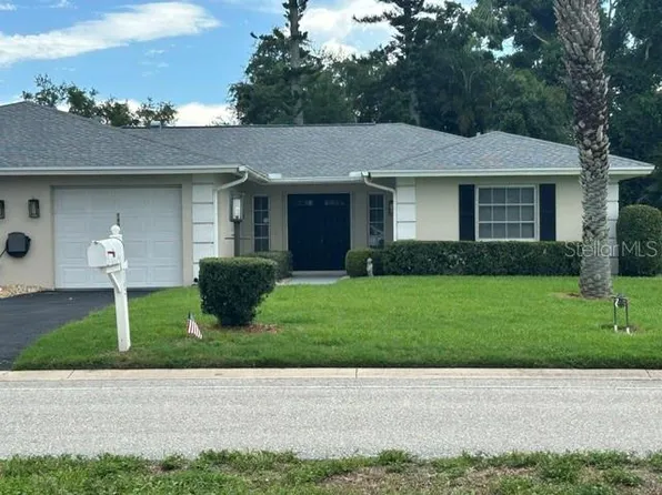 7102 W Country Club Dr N, Sarasota, FL 34243
