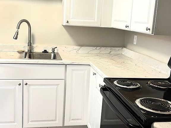 4th image of 4664 S Arlington Park Dr APT 1