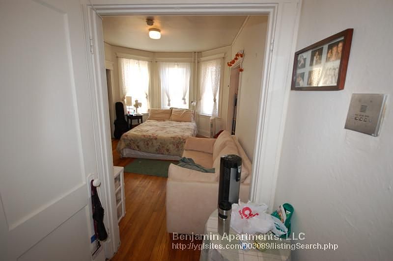 2nd image of 3-7 Walbridge St #15R