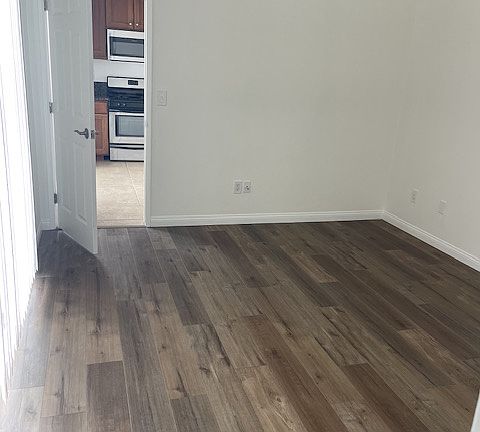 primary bedroom with ceiling fan